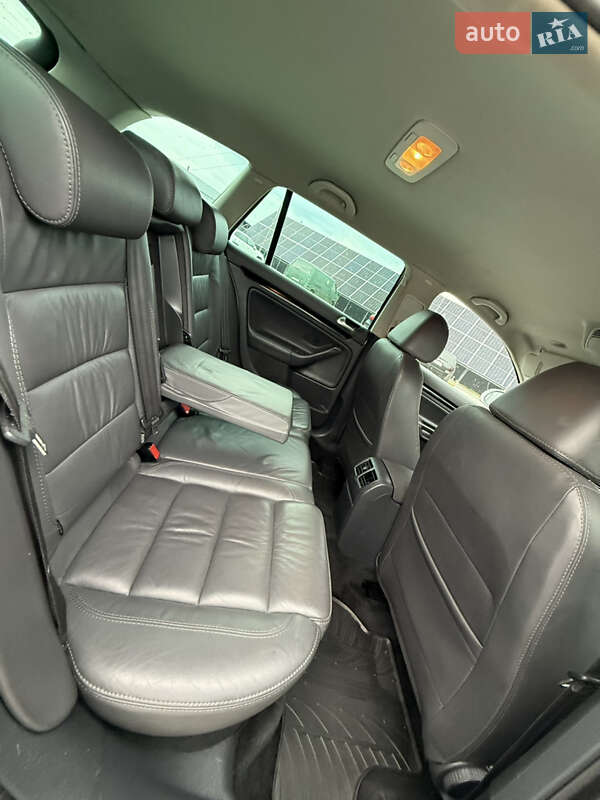 Універсал Volkswagen Golf 2011 в Володимирі