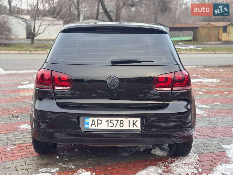Хэтчбек Volkswagen Golf 2009 в Запорожье