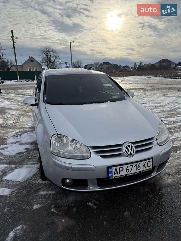 Хетчбек Volkswagen Golf 2008 в Запоріжжі