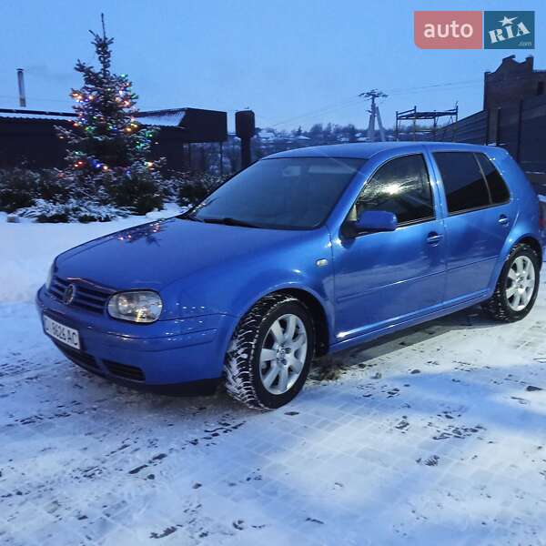 Хетчбек Volkswagen Golf 2000 в Новоукраїнці