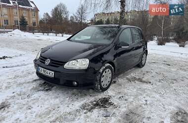 Хетчбек Volkswagen Golf 2004 в Києві