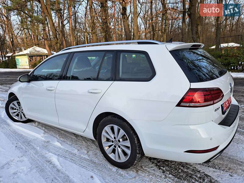 Універсал Volkswagen Golf 2019 в Луцьку