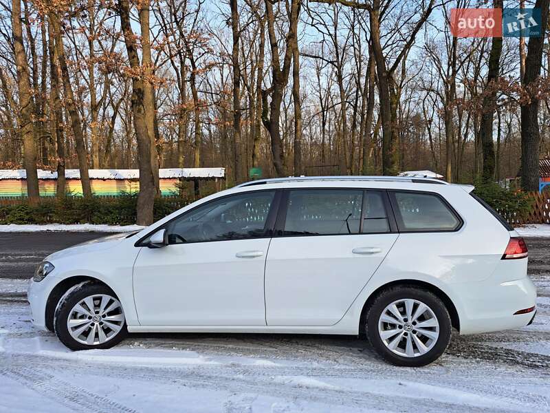 Універсал Volkswagen Golf 2019 в Луцьку