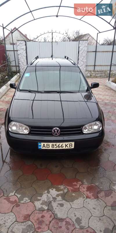 Volkswagen Golf 2003