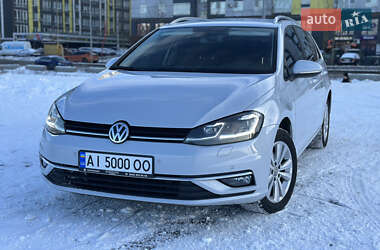 Універсал Volkswagen Golf 2017 в Києві