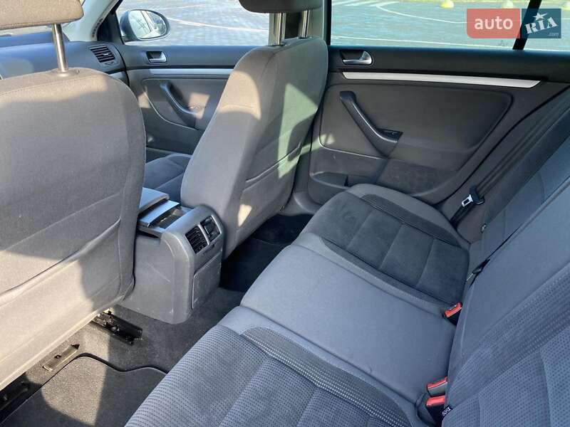 Универсал Volkswagen Golf 2009 в Вознесенске