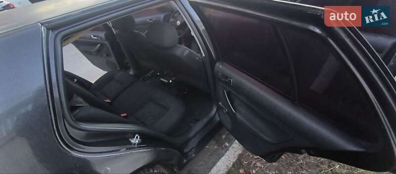 Хэтчбек Volkswagen Golf 2000 в Виннице