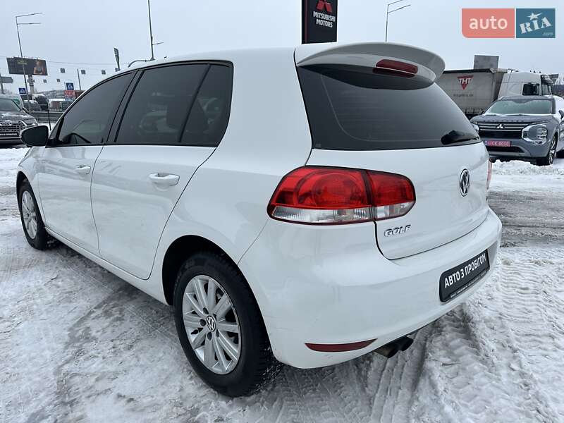 Хетчбек Volkswagen Golf 2012 в Києві