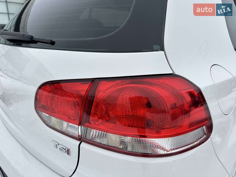 Хетчбек Volkswagen Golf 2012 в Києві