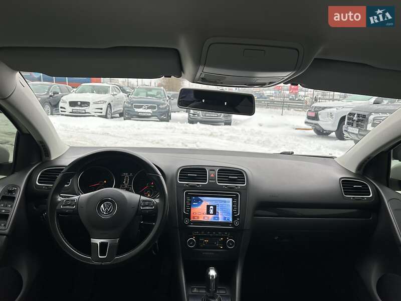 Хетчбек Volkswagen Golf 2012 в Києві