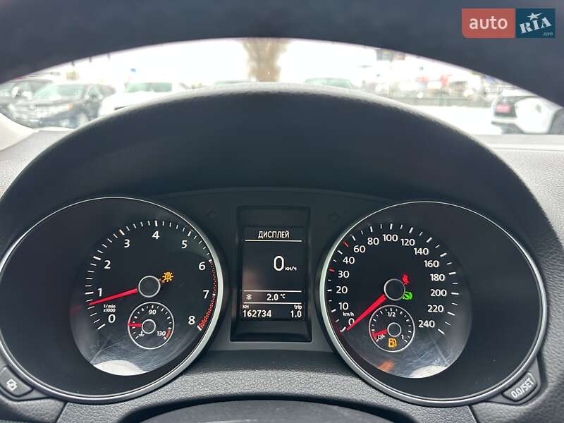 Хетчбек Volkswagen Golf 2012 в Києві