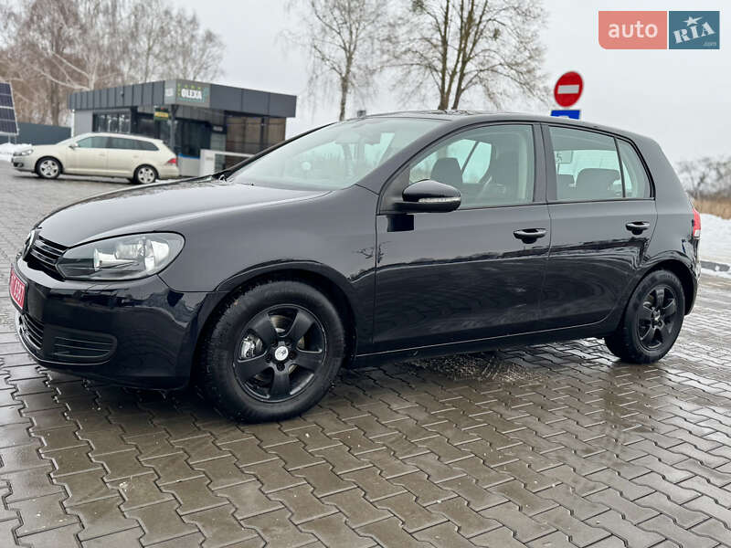 Хэтчбек Volkswagen Golf 2009 в Владимире
