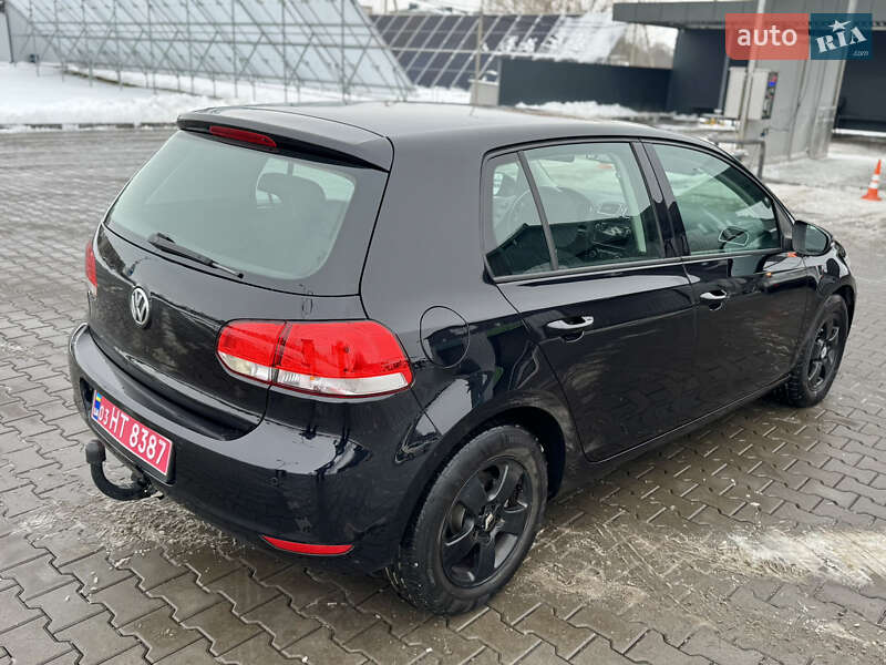 Хэтчбек Volkswagen Golf 2009 в Владимире