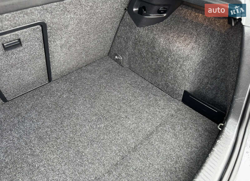 Хэтчбек Volkswagen Golf 2009 в Владимире