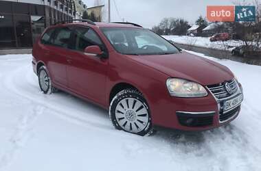 Універсал Volkswagen Golf 2009 в Рівному