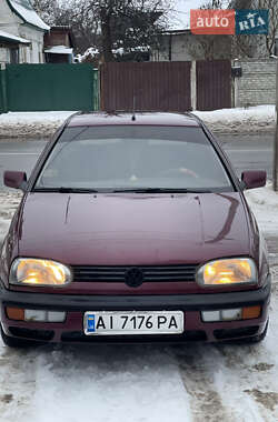 Хэтчбек Volkswagen Golf 1995 в Броварах