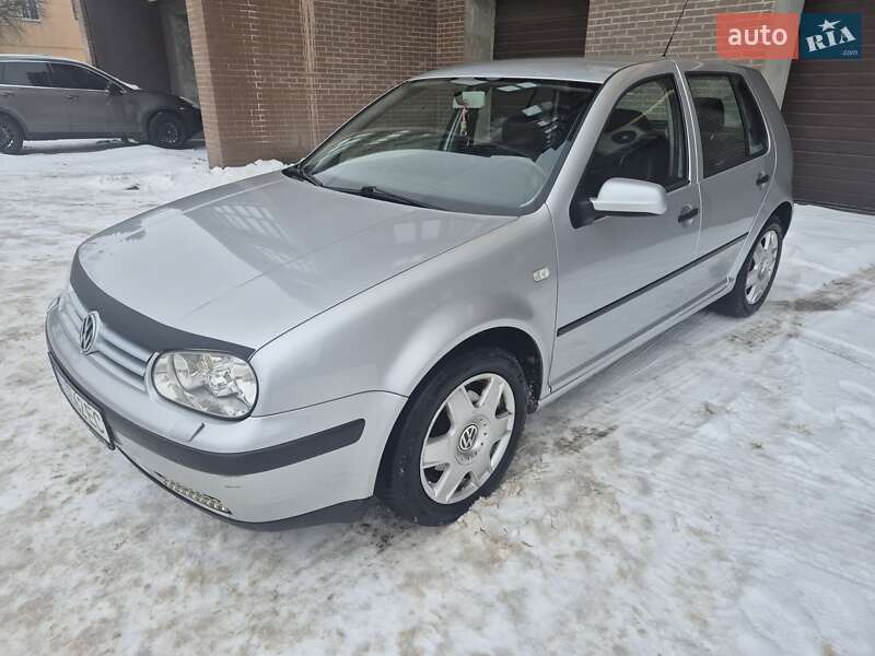 Volkswagen Golf 2002