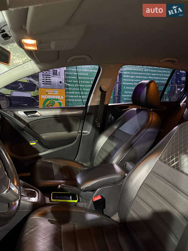 Хэтчбек Volkswagen Golf 2011 в Запорожье