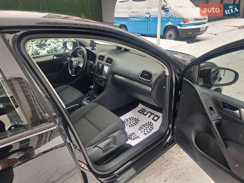 Хэтчбек Volkswagen Golf 2010 в Ивано-Франковске фото 49 Хэтчбек Volkswagen Golf 2010 в Ивано-Франковске