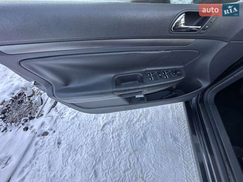 Хэтчбек Volkswagen Golf 2004 в Тернополе фото 15 Хэтчбек Volkswagen Golf 2004 в Тернополе