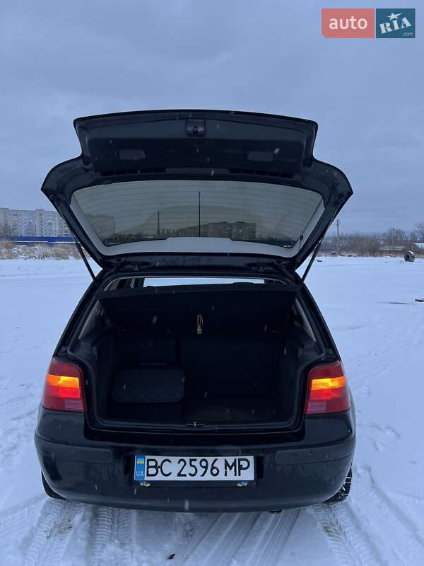 Хэтчбек Volkswagen Golf 2000 в Дрогобыче