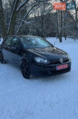 Хэтчбек Volkswagen Golf 2010 в Хороле