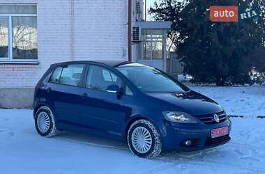 Хэтчбек Volkswagen Golf 2005 в Киеве