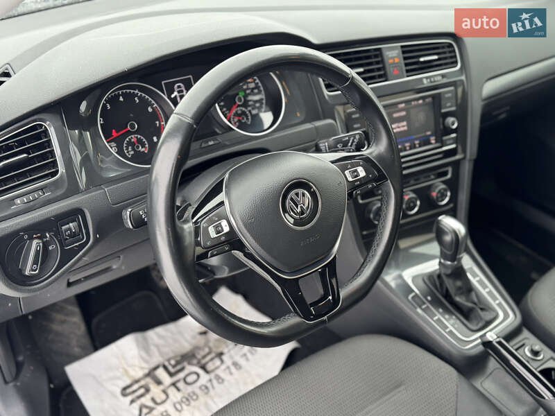 Универсал Volkswagen Golf 2019 в Львове