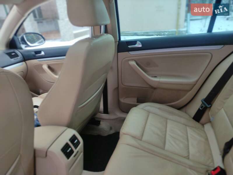 Универсал Volkswagen Golf 2009 в Каменец-Подольском