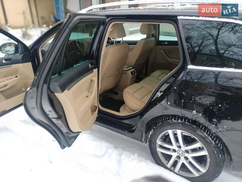 Универсал Volkswagen Golf 2009 в Каменец-Подольском