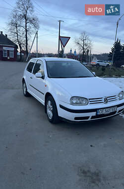 Хэтчбек Volkswagen Golf 2000 в Черновцах