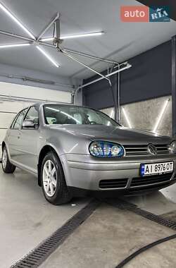 Хэтчбек Volkswagen Golf 2003 в Тальном