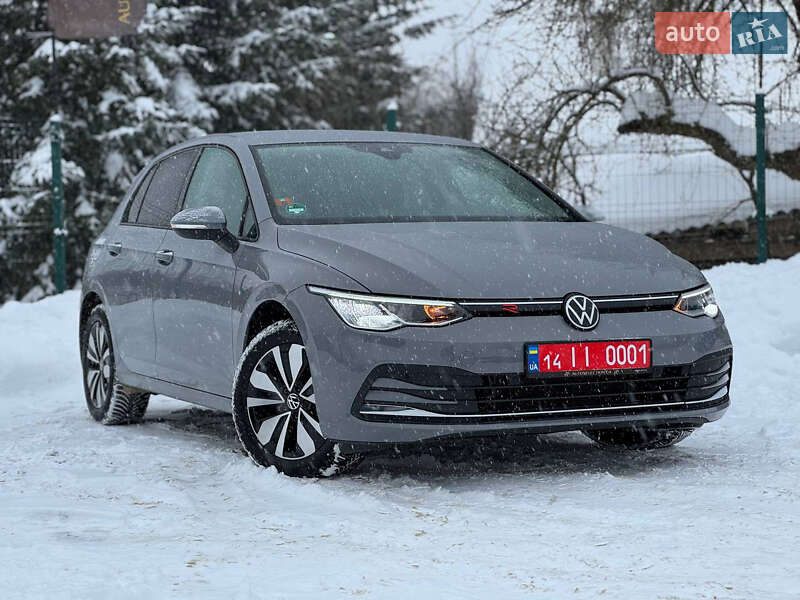 Хэтчбек Volkswagen Golf 2023 в Львове