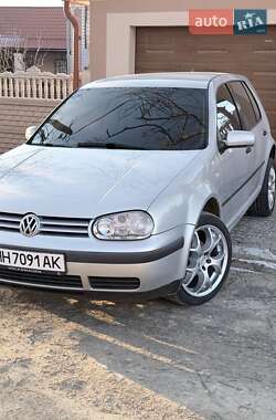 Хетчбек Volkswagen Golf 2000 в Теплодарі