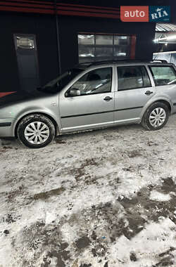 Универсал Volkswagen Golf 2006 в Ровно