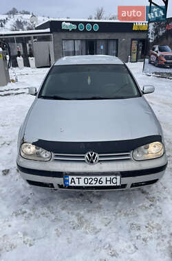 Хэтчбек Volkswagen Golf 1999 в Лазещине