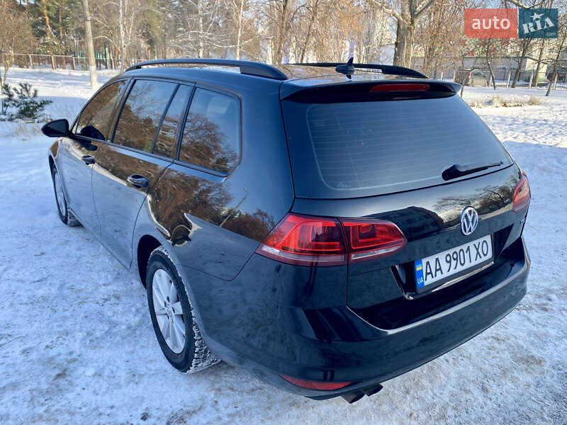 Универсал Volkswagen Golf 2015 в Киеве