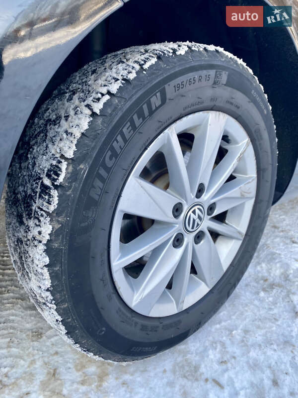 Универсал Volkswagen Golf 2015 в Киеве