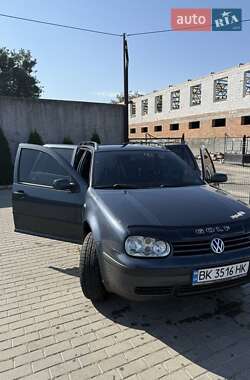 Універсал Volkswagen Golf 2002 в Березному
