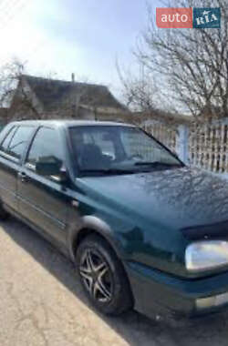 Хетчбек Volkswagen Golf 1999 в Виноградові
