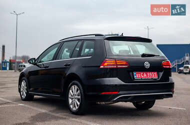 Универсал Volkswagen Golf 2019 в Черновцах