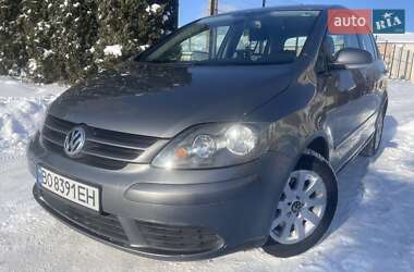 Хэтчбек Volkswagen Golf 2005 в Кременце