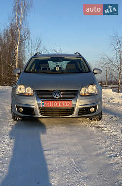 Універсал Volkswagen Golf 2010 в Луцьку
