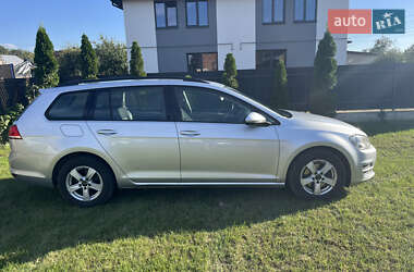 Хэтчбек Volkswagen Golf 2016 в Львове