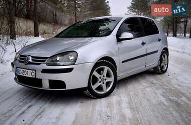 Хетчбек Volkswagen Golf 2004 в Львові