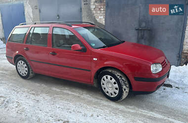 Универсал Volkswagen Golf 2005 в Ровно