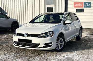 Хетчбек Volkswagen Golf 2016 в Києві