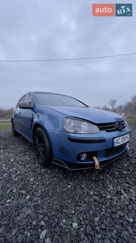 Volkswagen Golf 2004