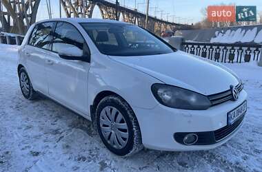 Хэтчбек Volkswagen Golf 2011 в Днепре