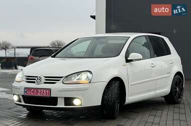 Хэтчбек Volkswagen Golf 2008 в Хусте